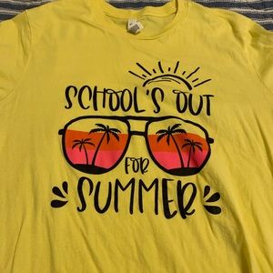 Women’s large, yellow T-shirt